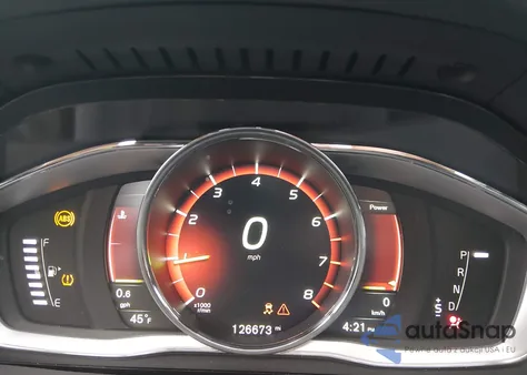 2017 Volvo S60 T5 Dynamic z USA, uszkodzony, nr VIN YV126MFL6H2439763